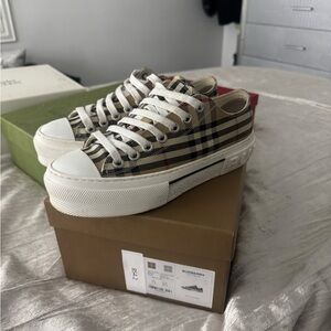 Burberry Women's Checkered Sneakers - Beige and Black